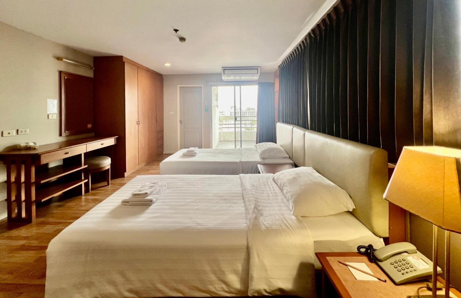 Bu Place Hotel Bangkok Exterior photo
