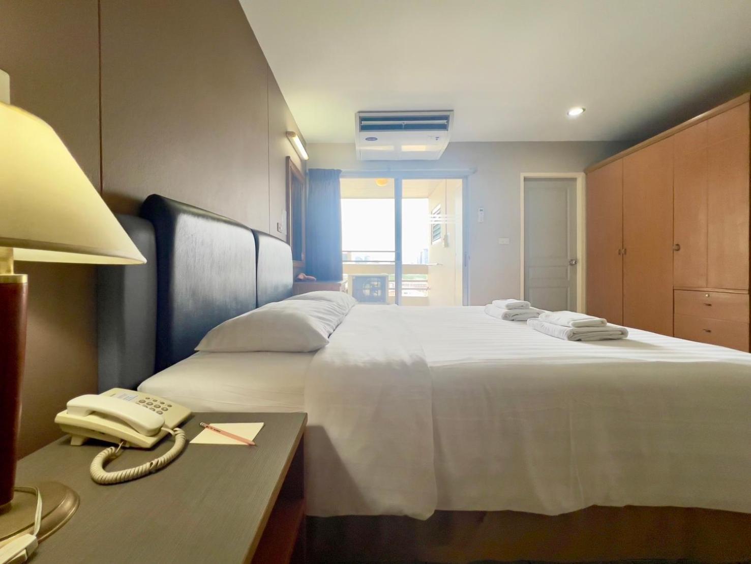 Bu Place Hotel Bangkok Exterior photo