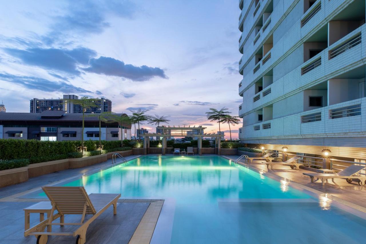 Bu Place Hotel Bangkok Exterior photo